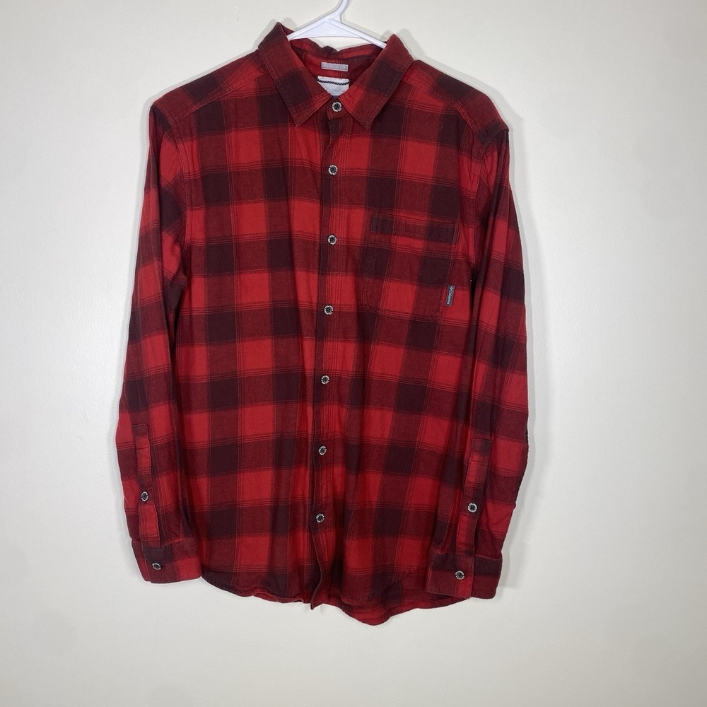 Columbia Buffalo Flannel Men's Medium Red Black Plaid Button Up Shirt
